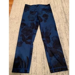 Lululemon Floral Crops